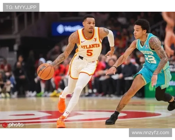 黄蜂对阵老鹰激战正酣，双方力拼争夺季后赛席位，胜者能否改变命运走势