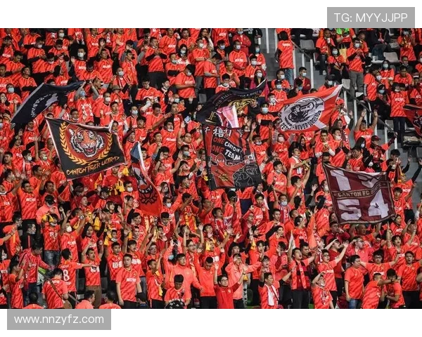 广州恒大淘宝迎战辽宁队全力争胜力争中超联赛冠军荣耀